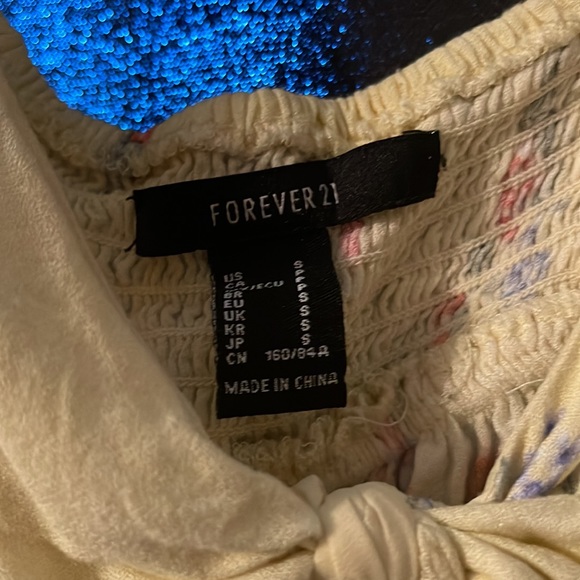 Crop top - Picture 3 of 3